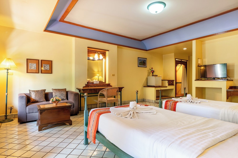 DELUXE, TWIN BEDS