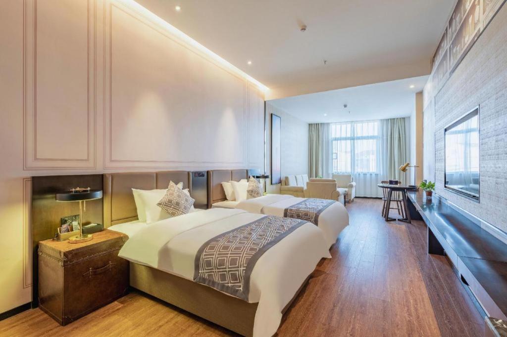 Gem Anqing Wangjiang County Central Mall Fengqi Road Hotel 30/58
