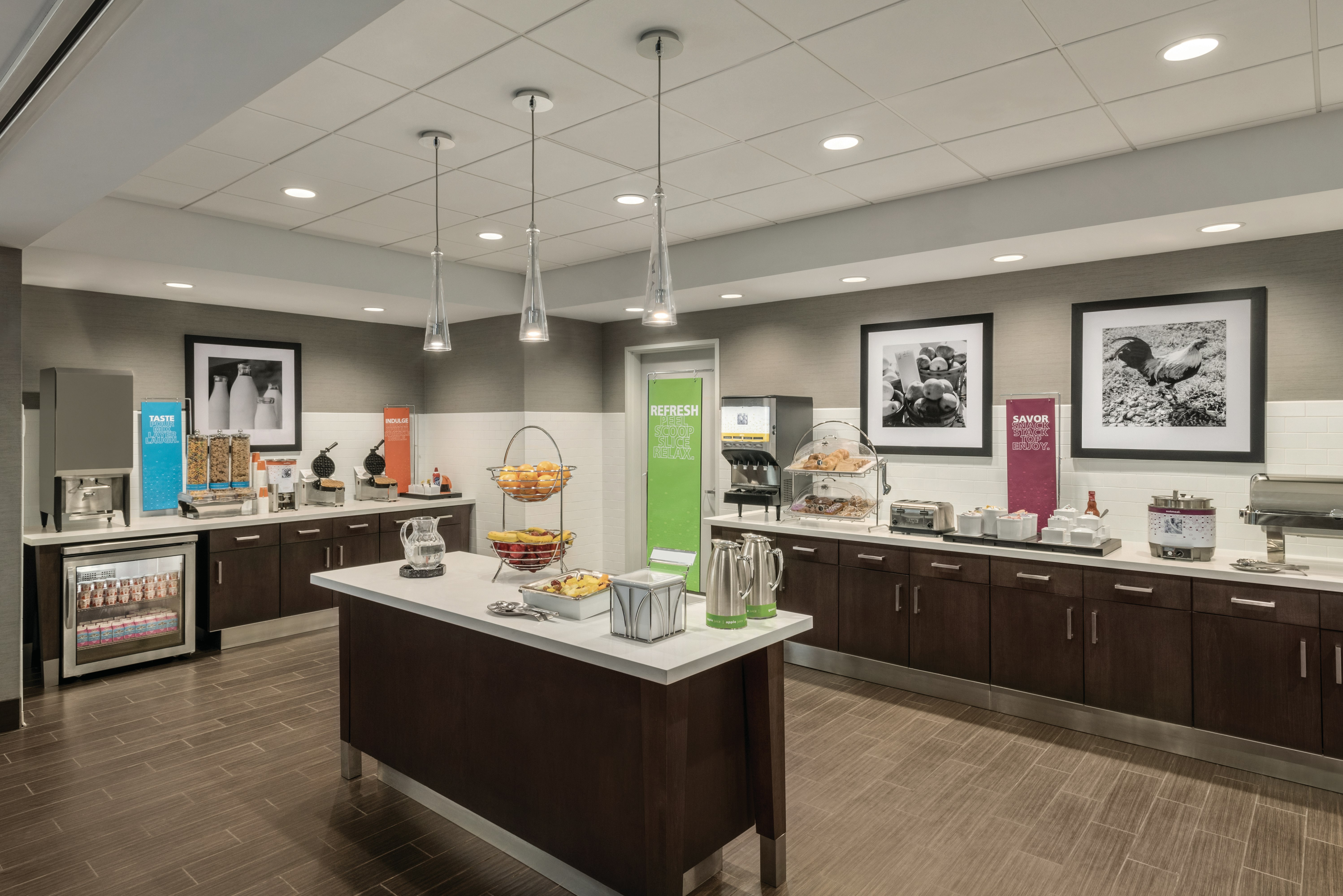 Hampton Inn Brooklyn Park, MN 19/36