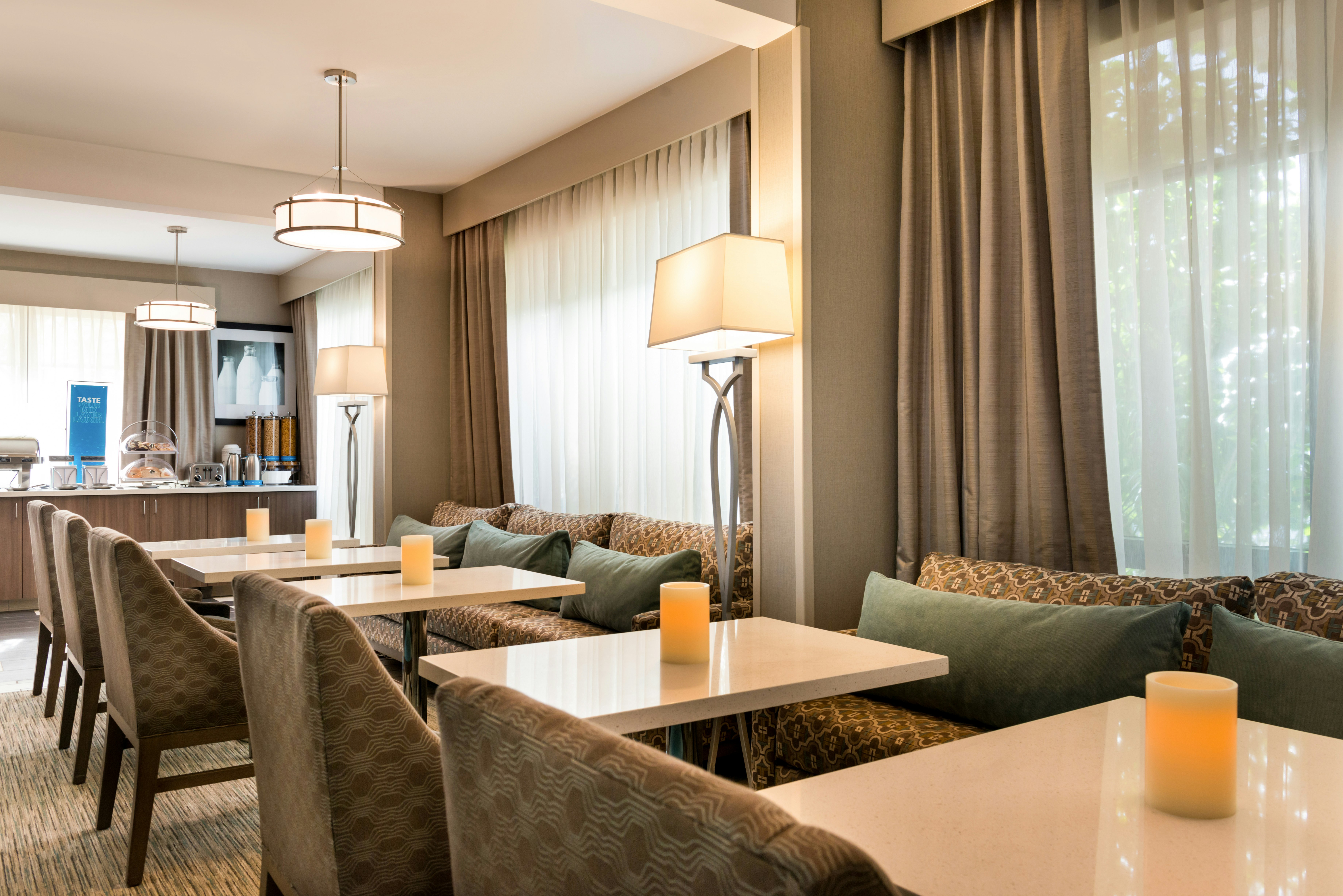 Hampton Inn Los Angeles West Covina 39/52