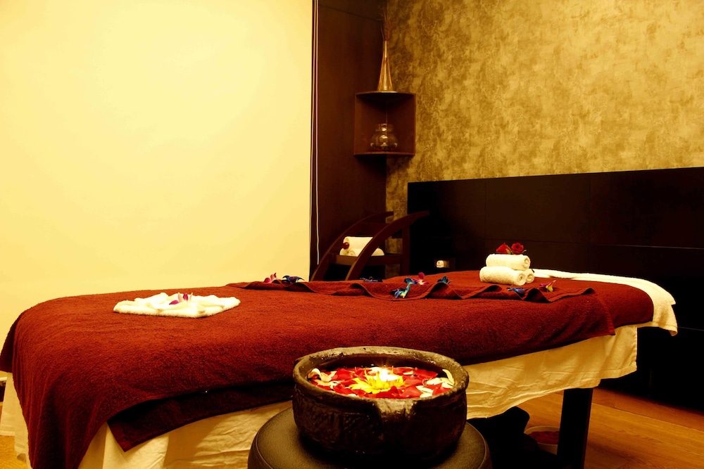 IIDL Suites 16/39