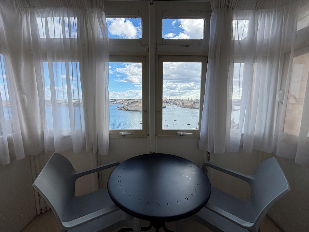 Grand Harbour Hotel 22/45