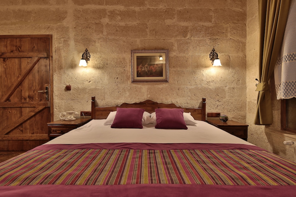 Elif Stone House 19/63
