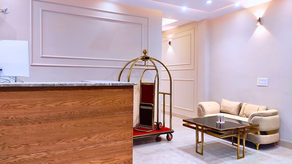 MGR Hotel Moradabad 10/50