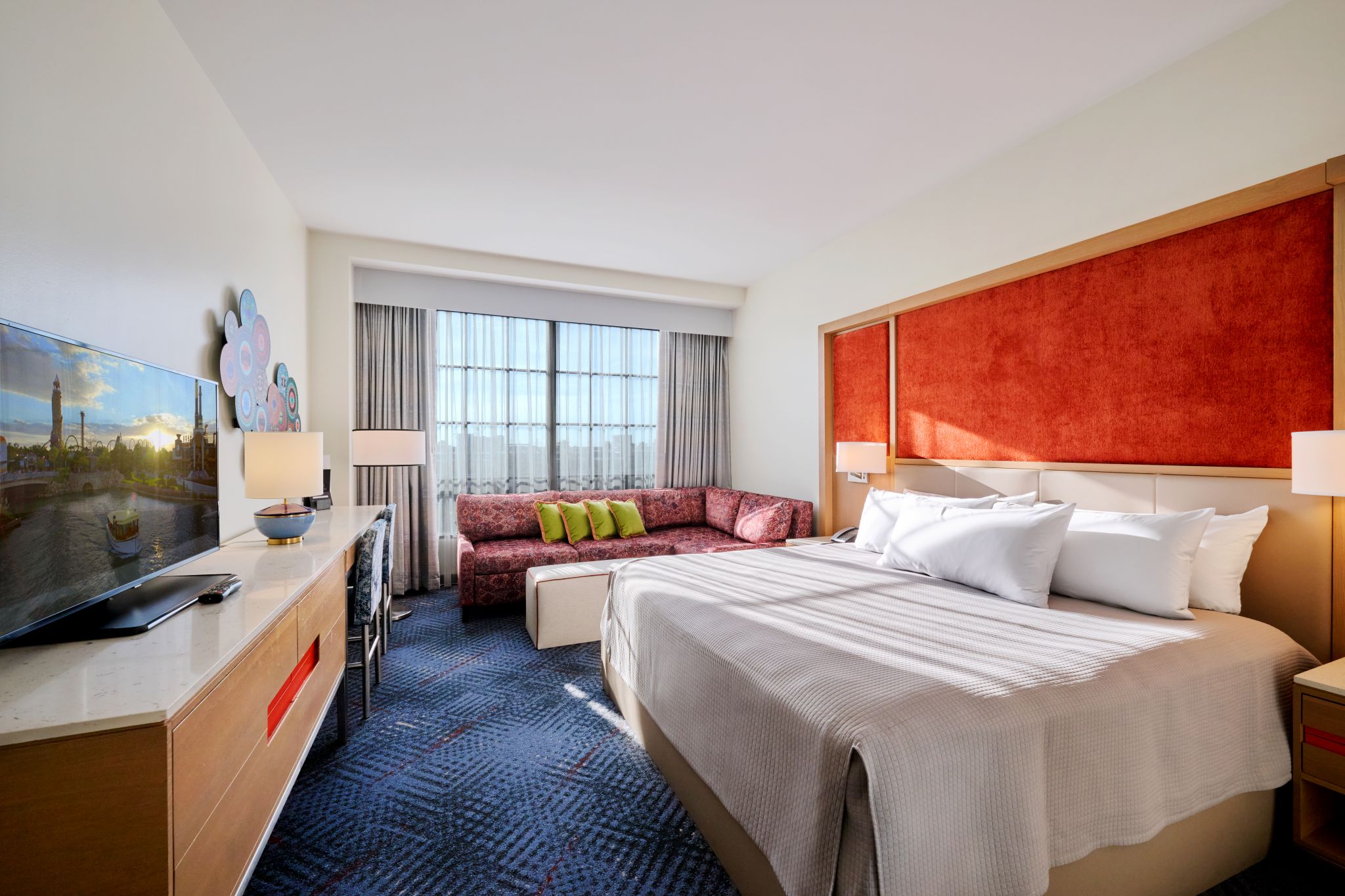 Deluxe, Triple, King Bed