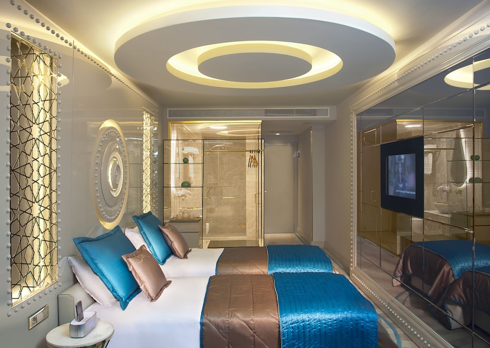 Sura Design Hotel & Suites 44/68