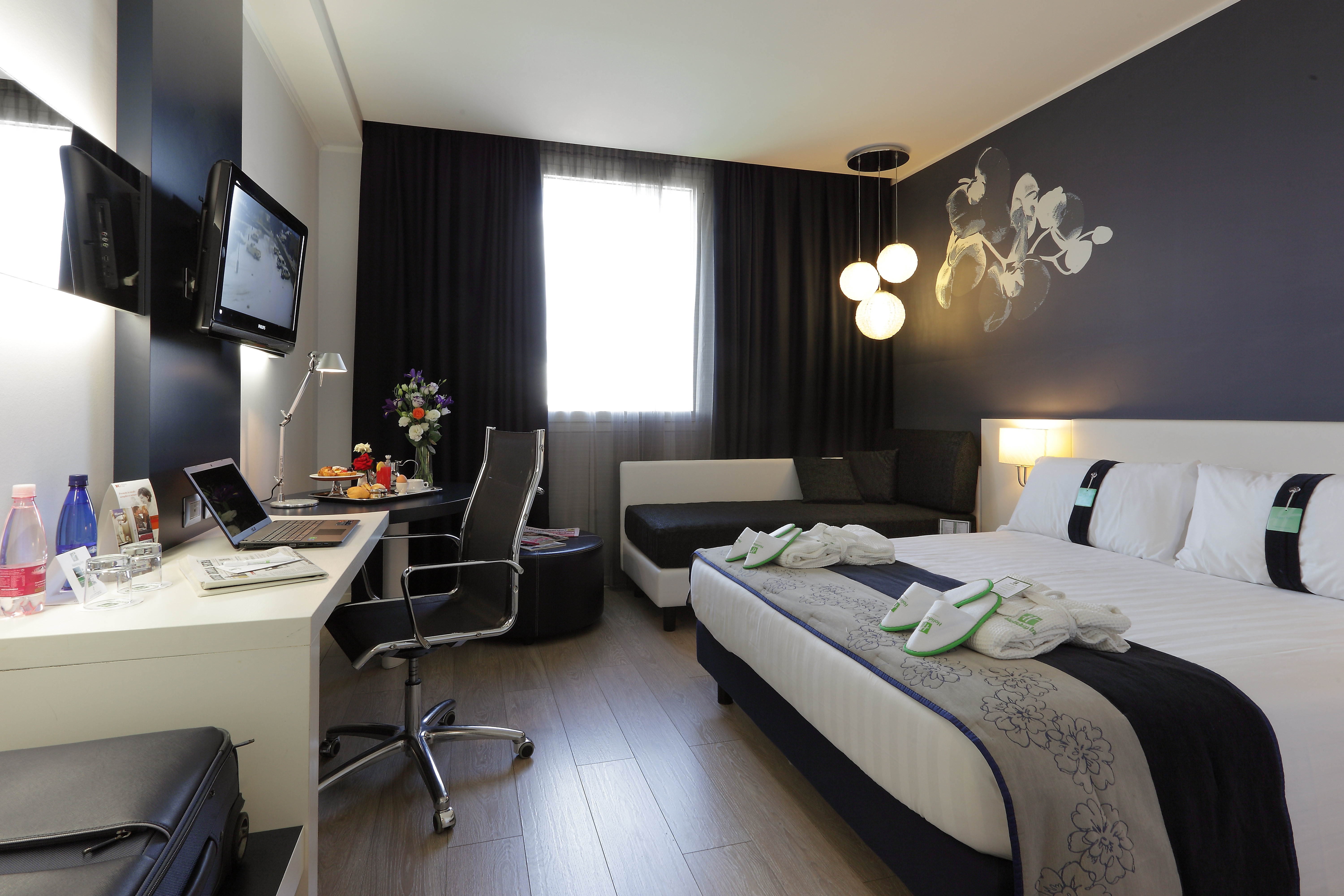 غرفة بريميوم بسرير كوين، Holiday Inn Milan Nord Zara 2/2