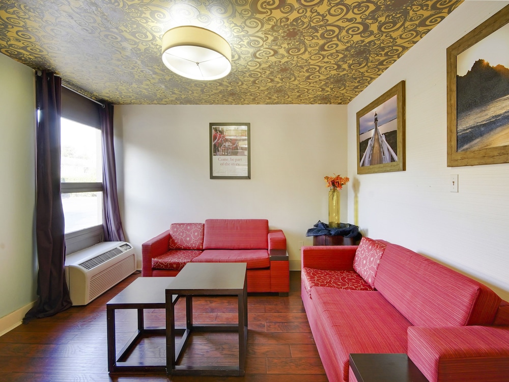 Baymont by Wyndham Williamsburg 25/45
