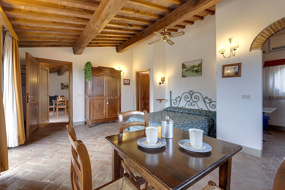 Farm House La Presura 17/50
