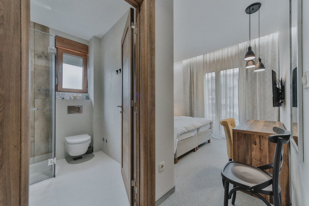 Garni Hotel Vladimir 31/33