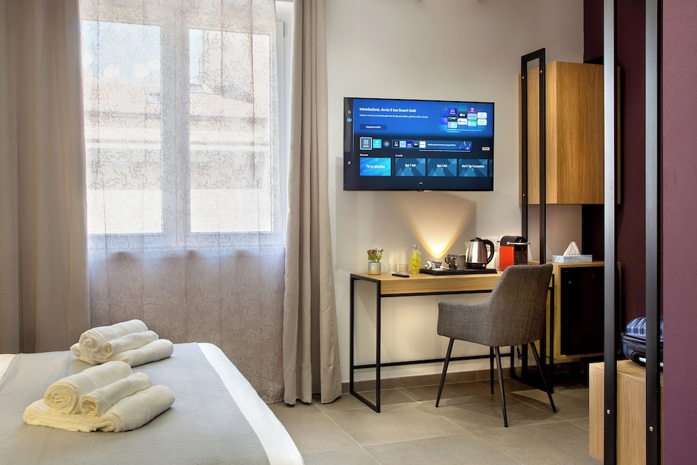 Mare Fuori Rooms 15/23