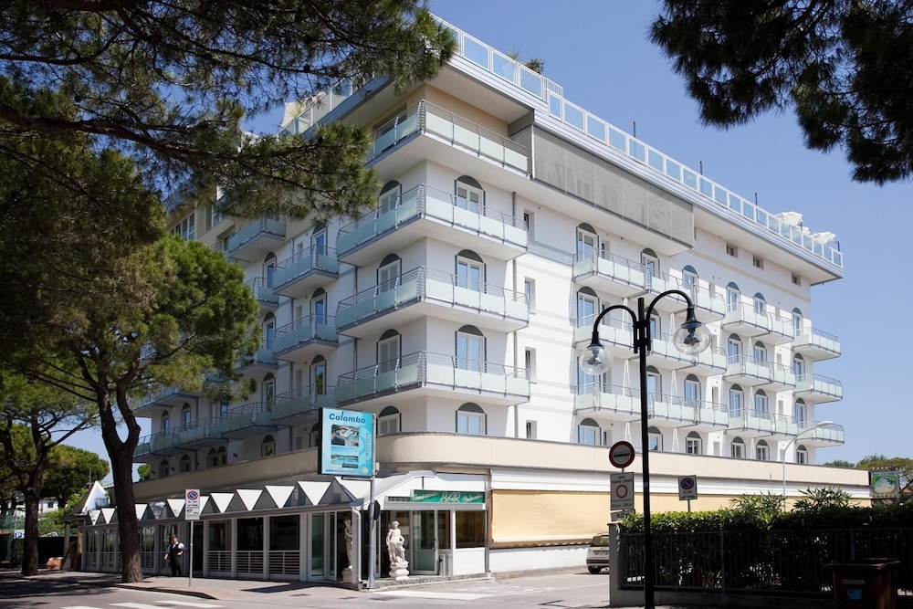 Hotel Colombo 3/50