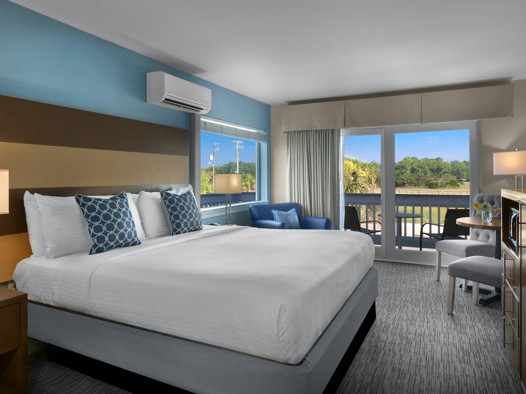 Shem Creek Inn 13/37