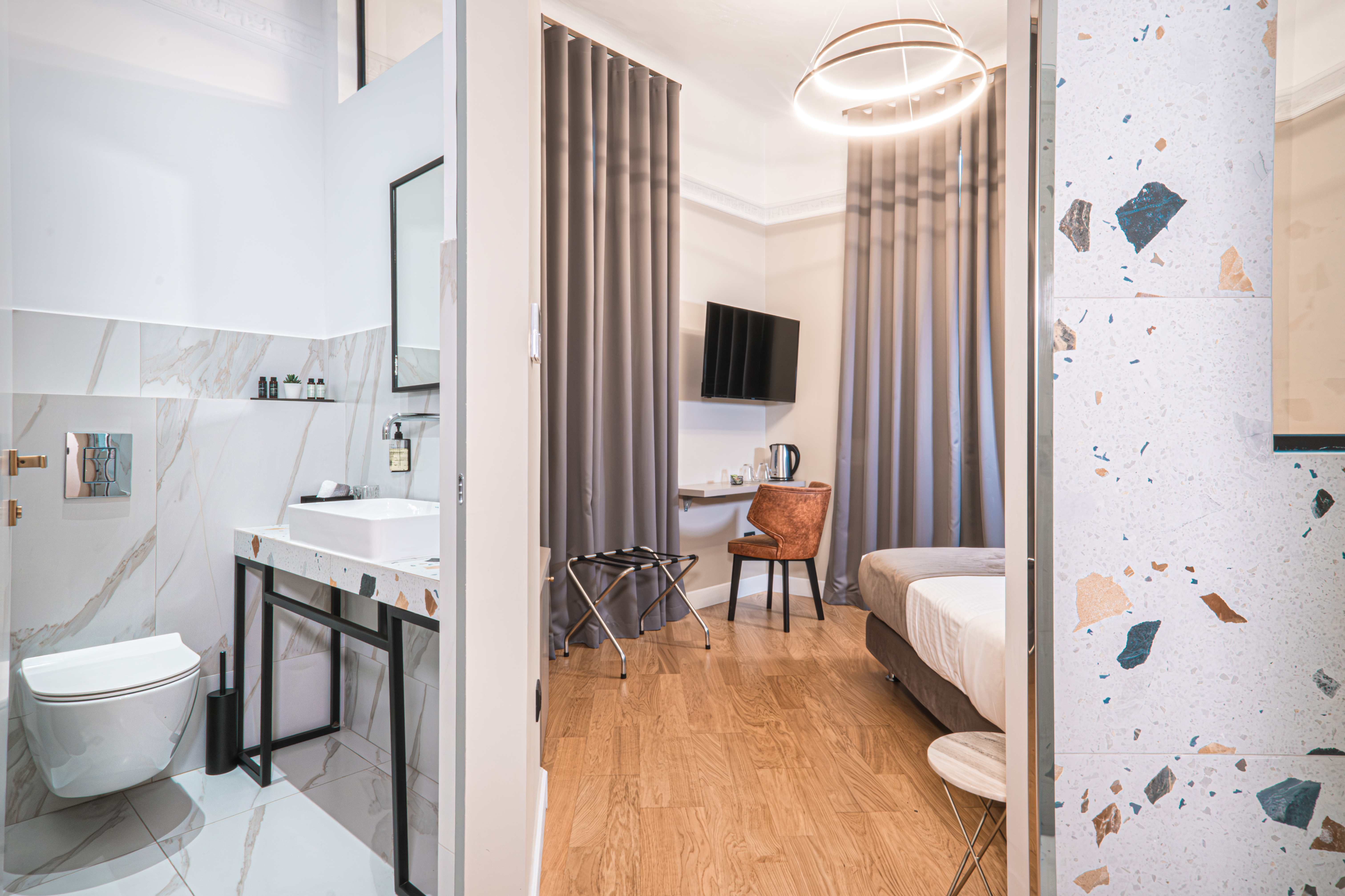 Belle, Deluxe، Belle Epoque Suites Athens 3/4