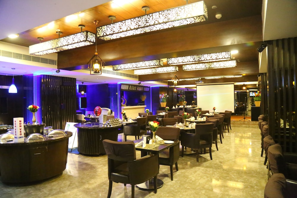 Quality Inn Bez Krishnaa 40/50