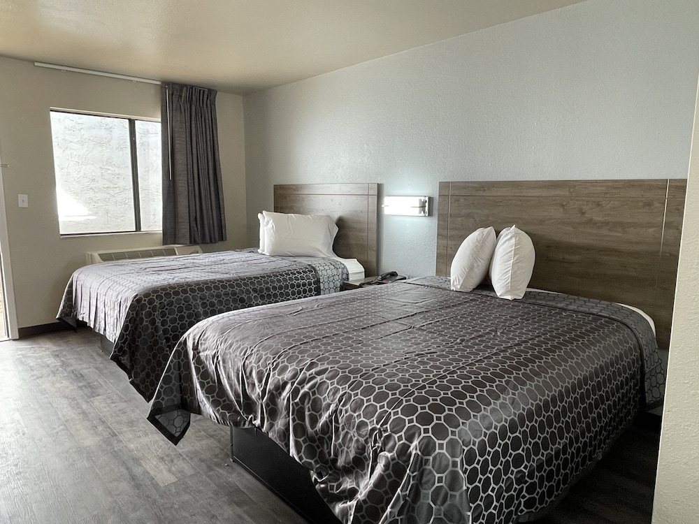 Masters Inn Doraville 13/25