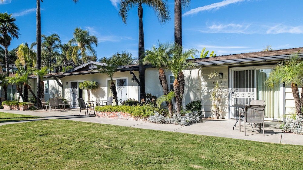 Fallbrook Country Inn 55/65