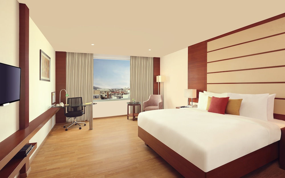 Lemon Tree Hotel Coimbatore 8/35