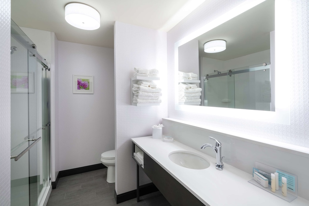 Hampton Inn Weston 14/34