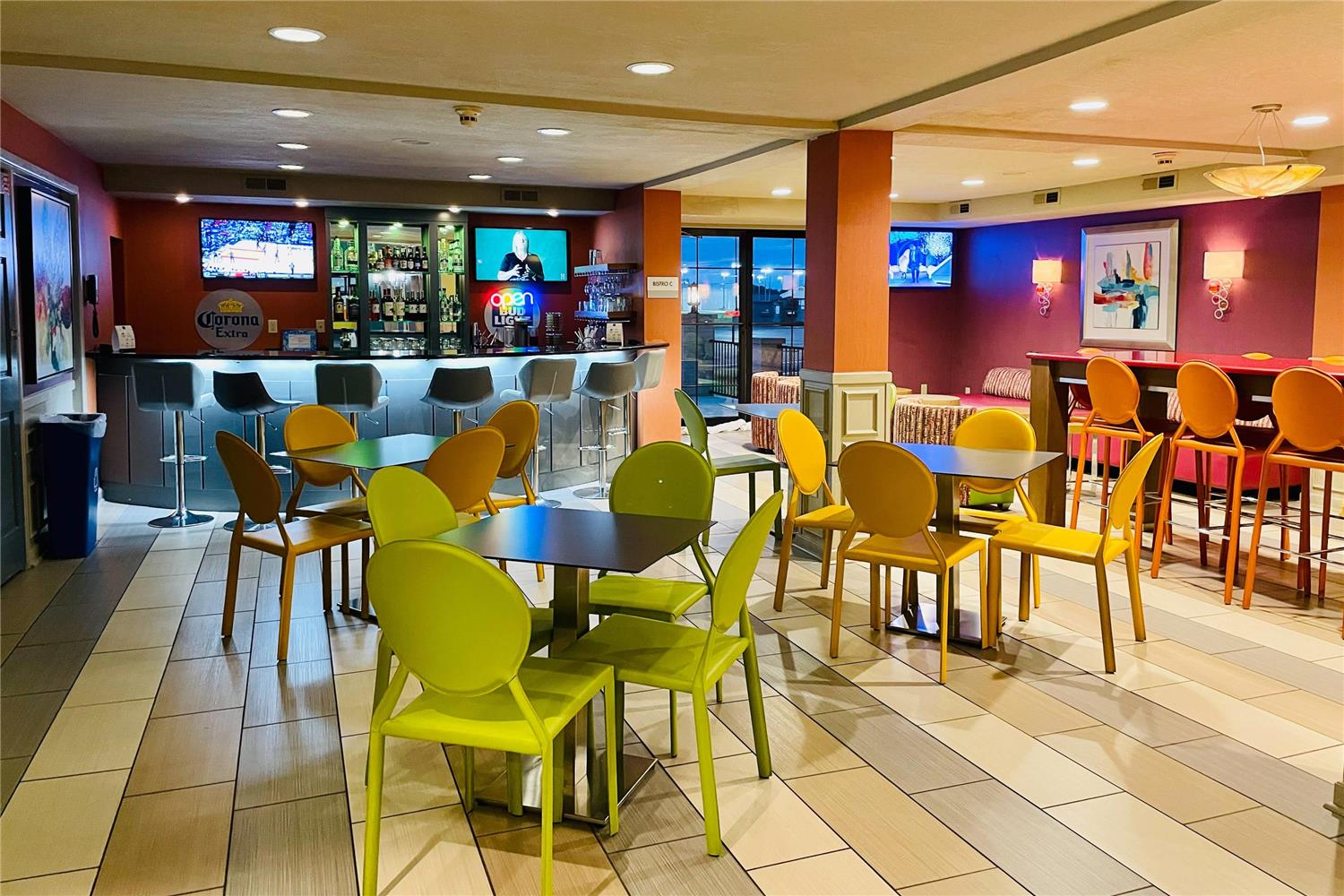 Clarion Inn & Suites Evansville Eastland Area 22/29