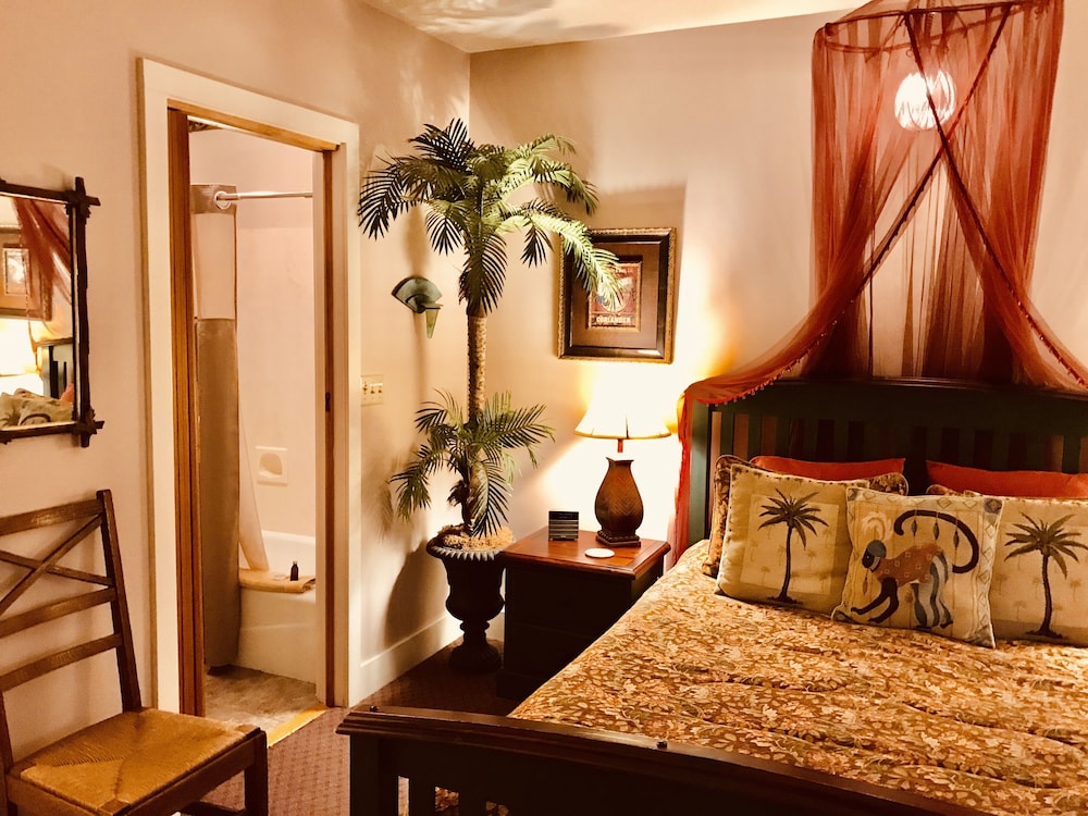 Arden Forest Inn 19/72