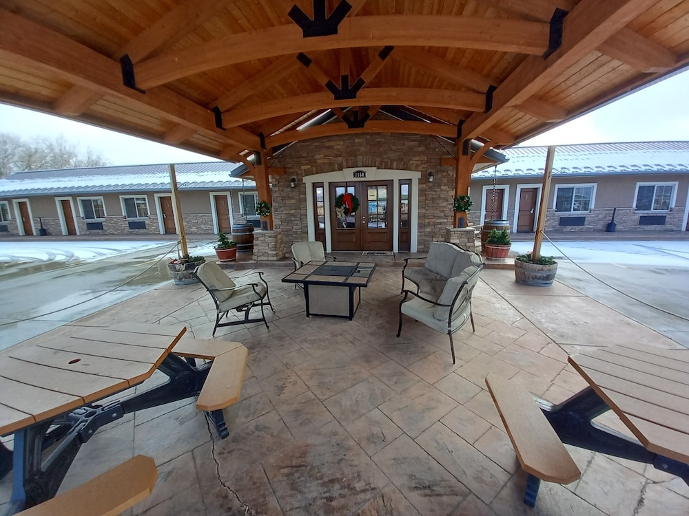 Backcountry Inn 12/24