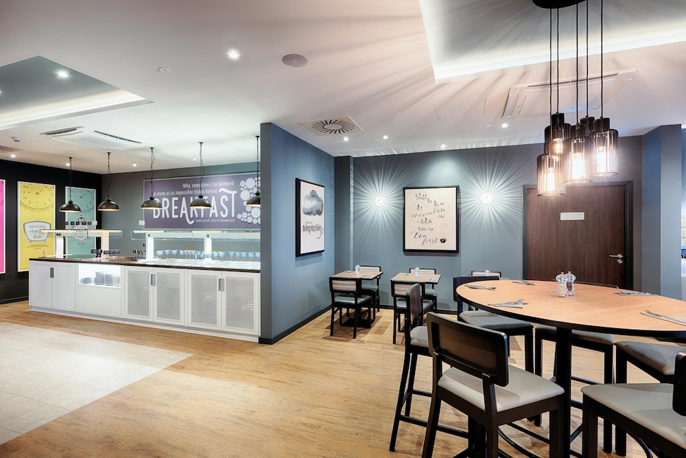 Premier Inn Cologne City Centre hotel 37/50