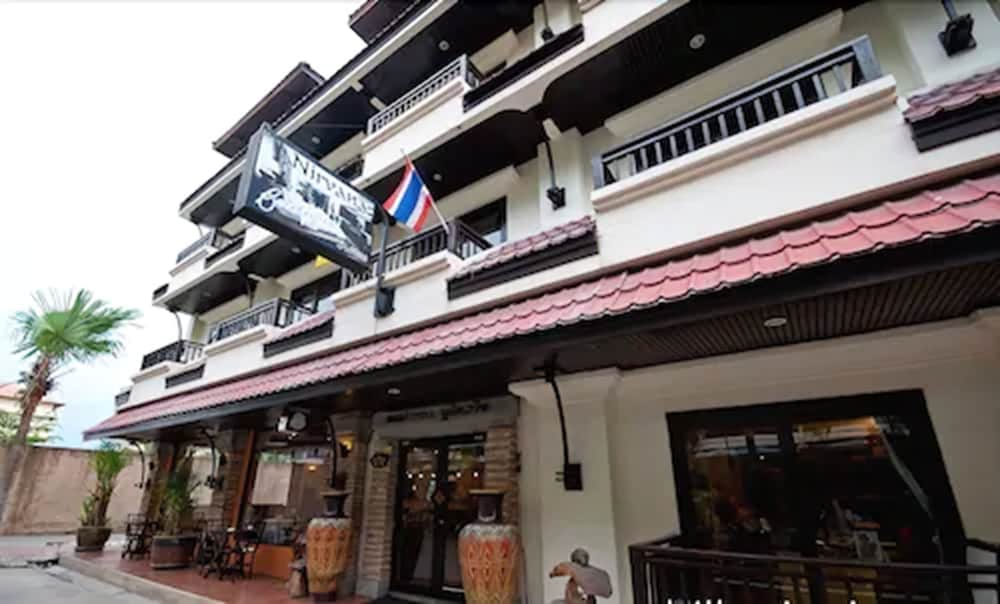 Nirvana Boutique Suites 1/50