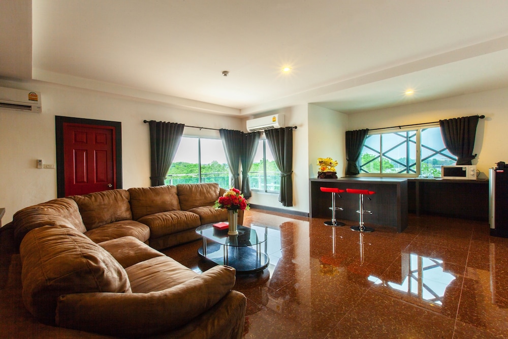 Gallery Lake View Hotel 50/64