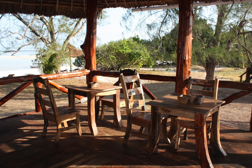Pemba Lodge 21/50