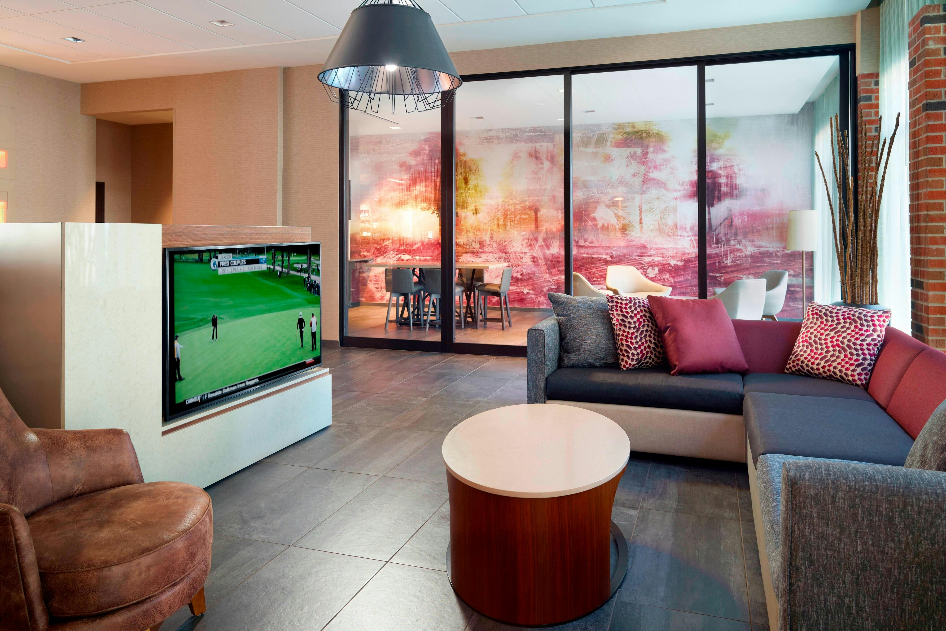 Courtyard By Marriott Lagrange 25/45