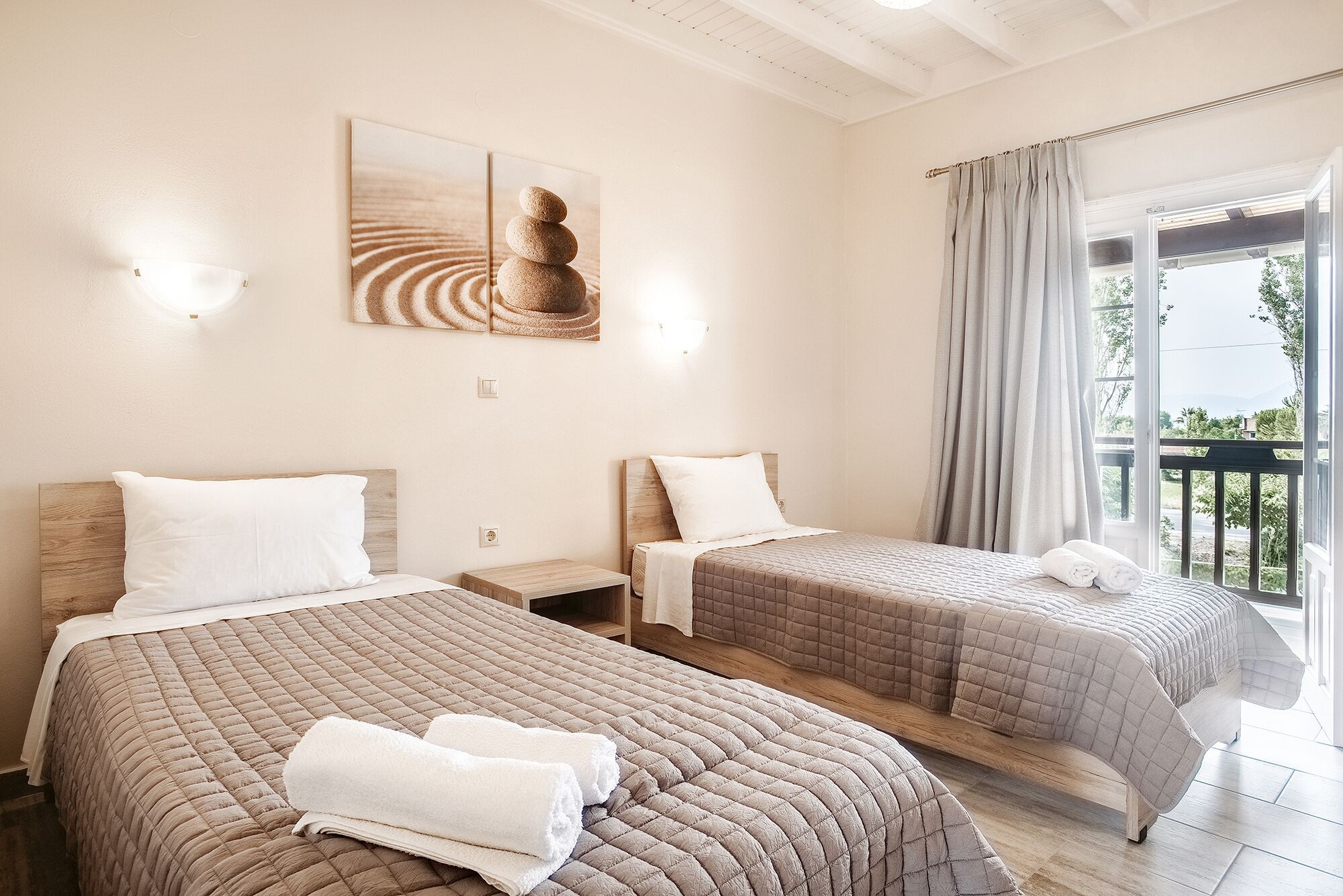 2 BEDROOMS, APARTMENT