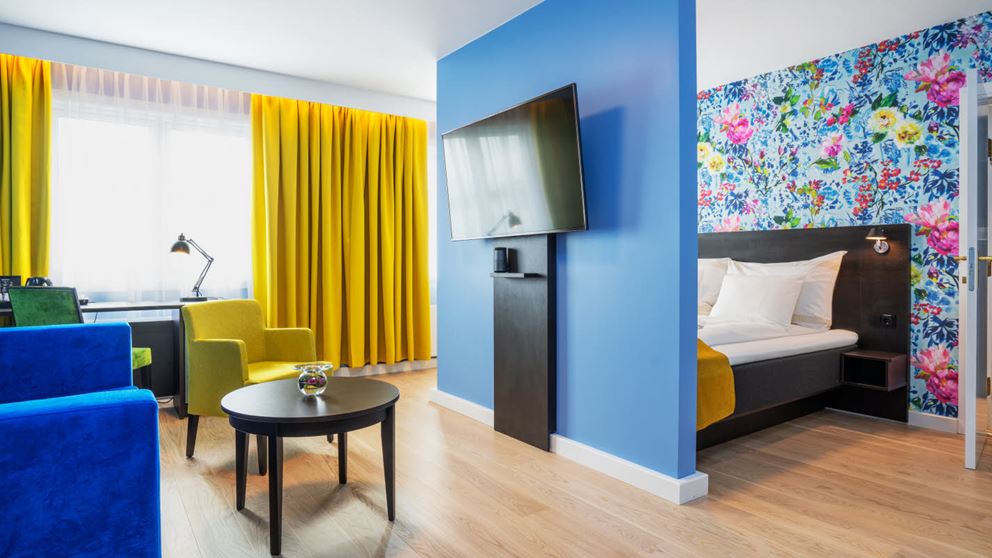 Business, Double Bed