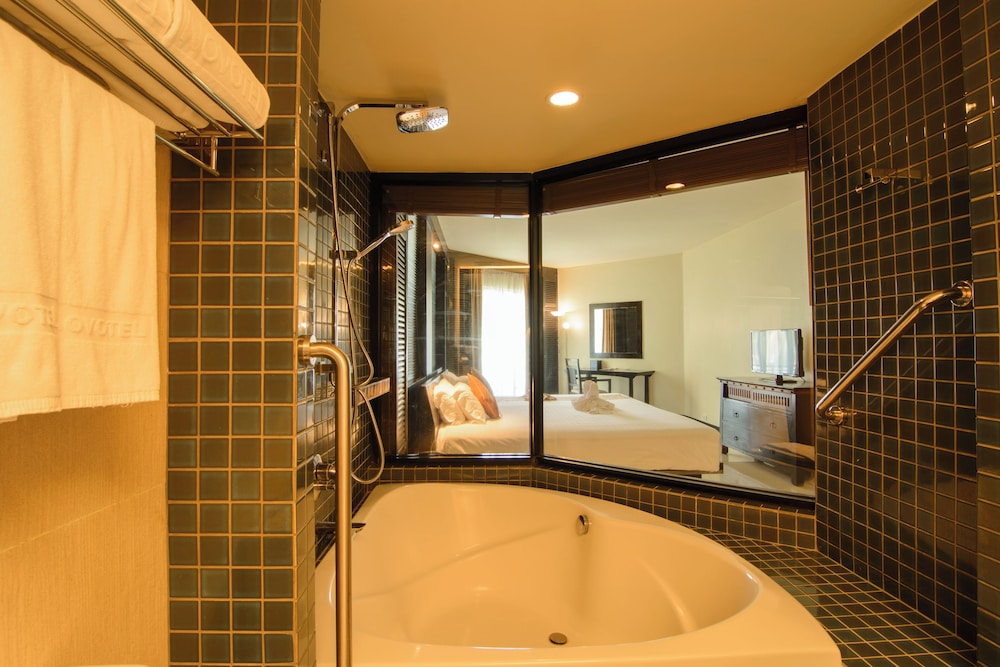 The Nouveau Chumphon Beach Resort and Golf 56/60