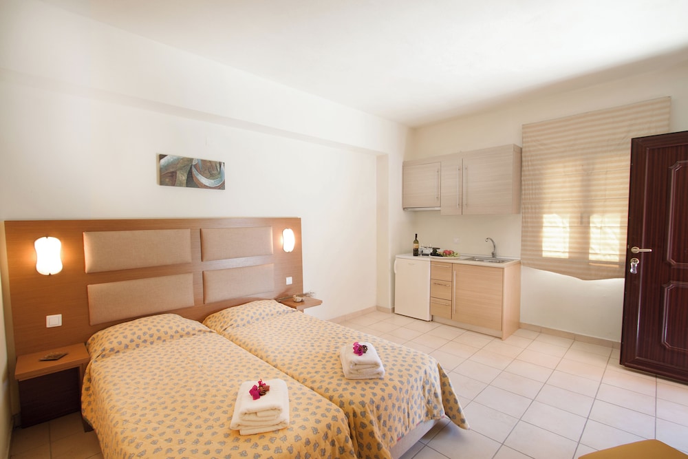 Apartment, Double Bed, Garden View, Plunge Pool
