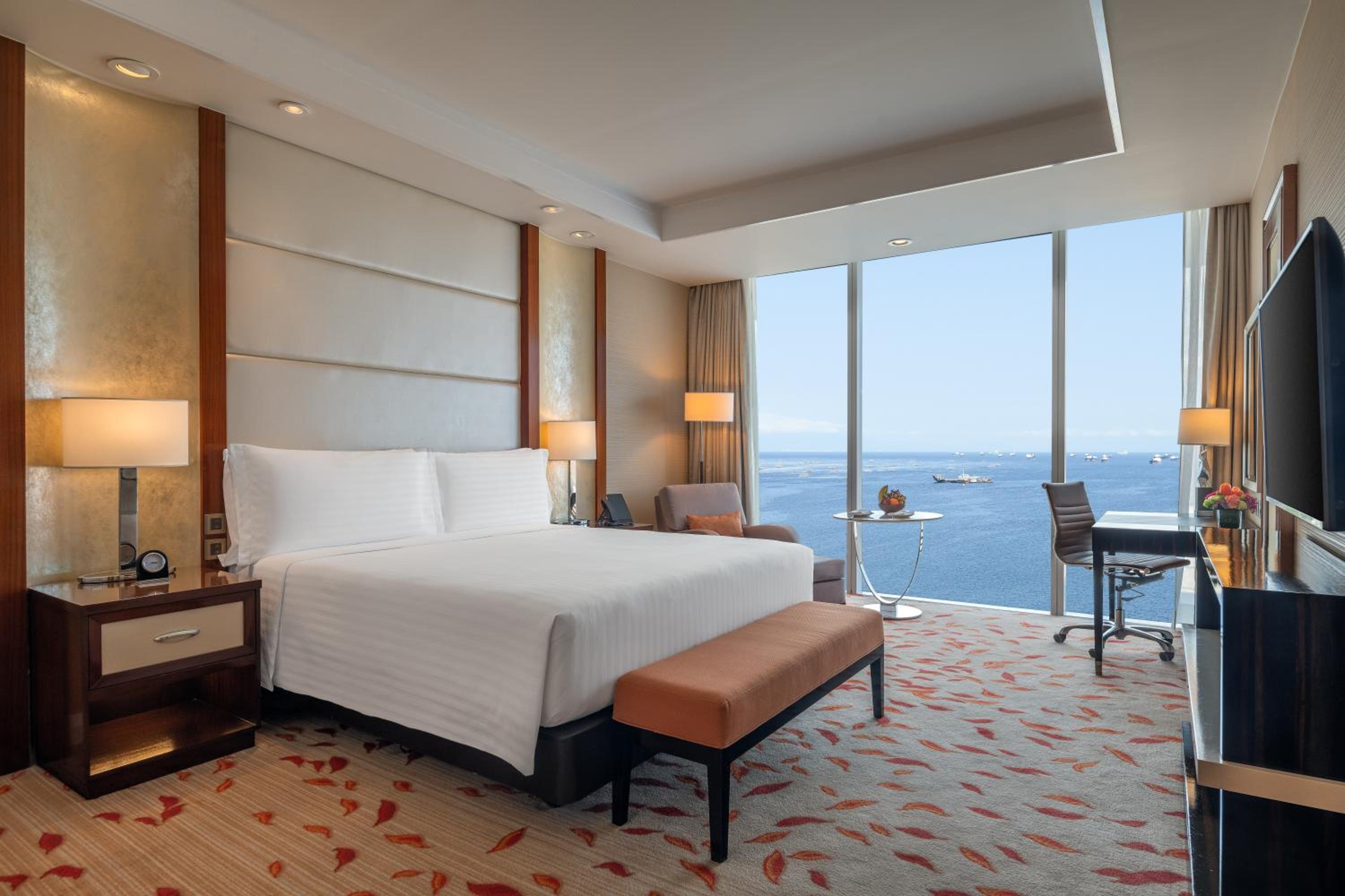 Deluxe Bay  View