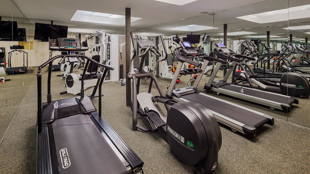 SureStay Plus by Best Western Woodbury Inn 27/35