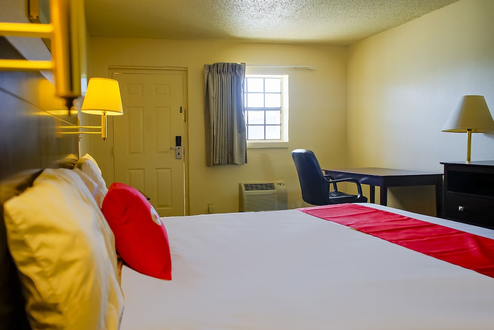 OYO Hotel Duncan, OK - Hwy 81 Near Chisholm Casino 6/22