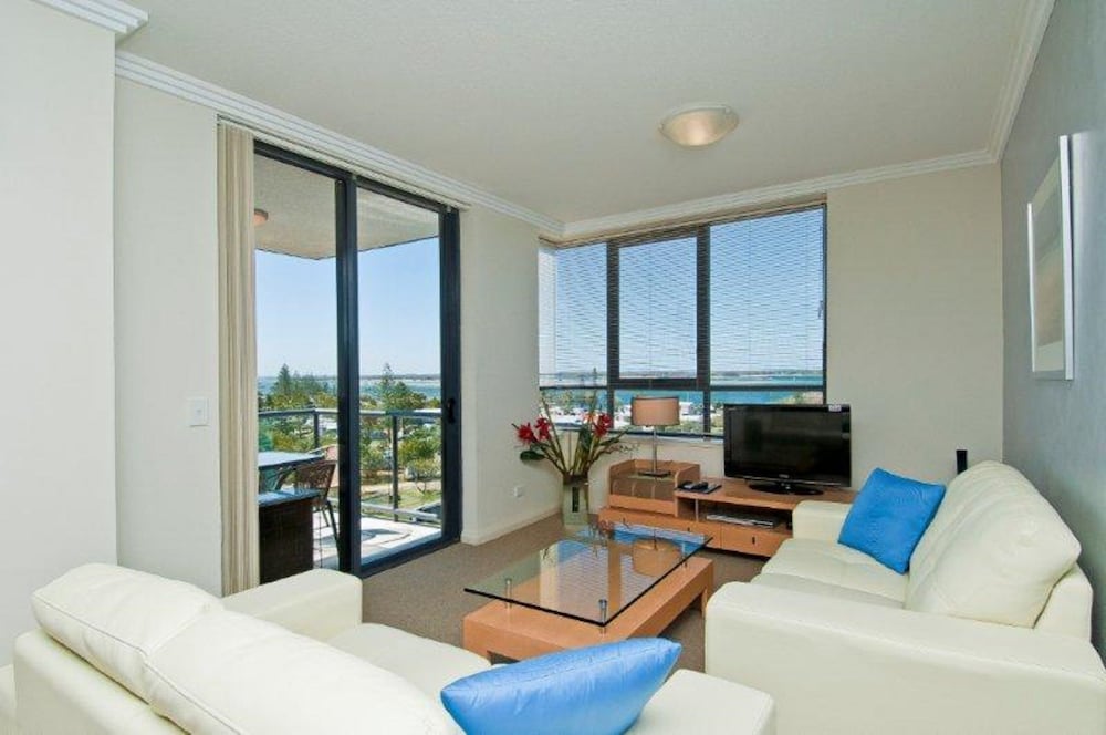 Aqualine Apartments 49/74