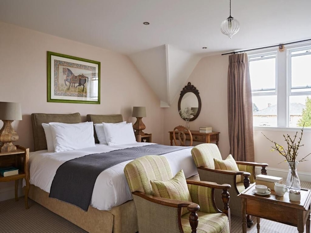 FAMILY, DOUBLE BED