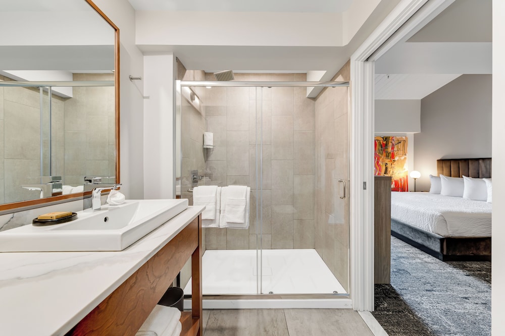Lake Placid Inn Boutique Hotel 50/50