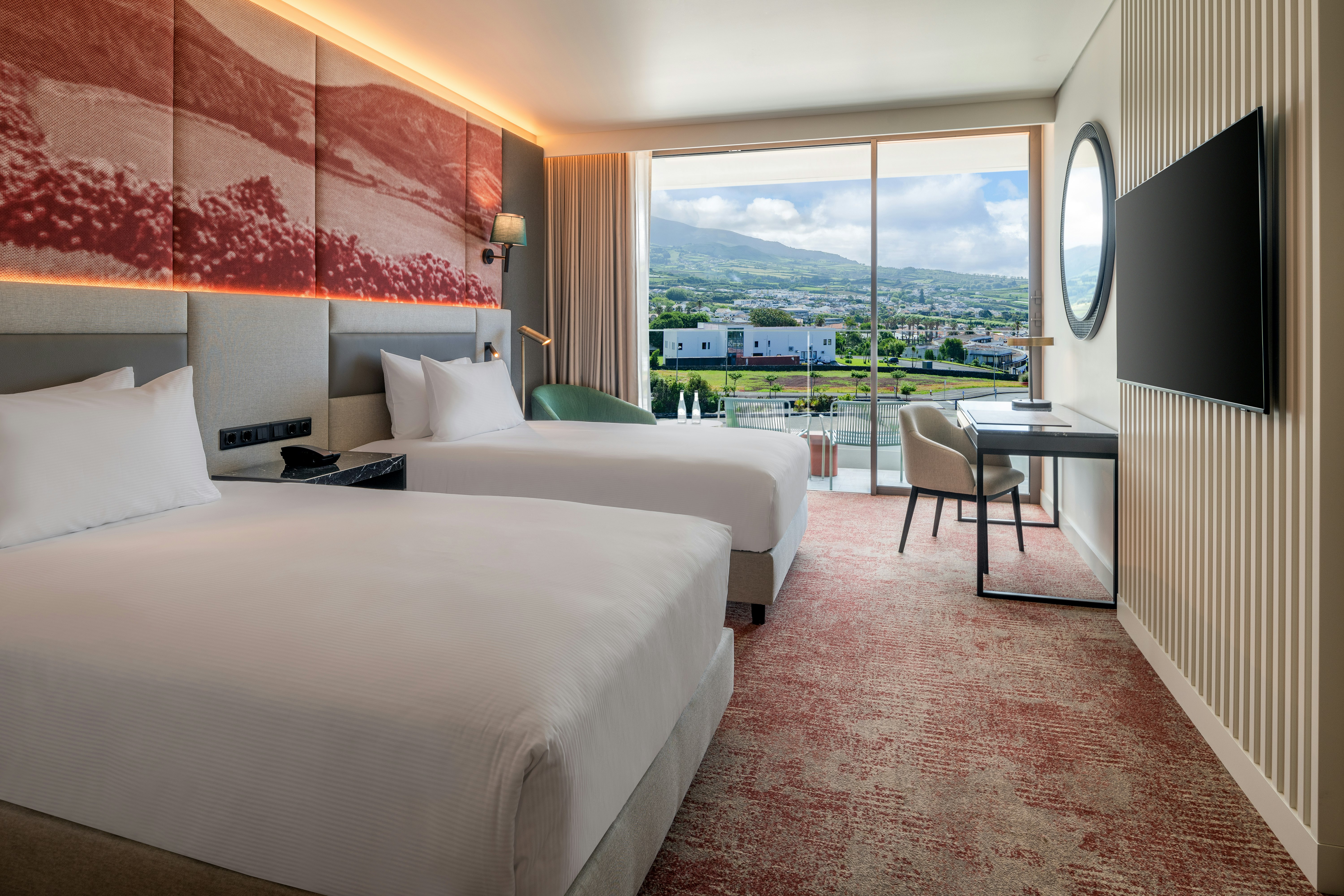 Room, Twin Beds, Mountain and Sea View