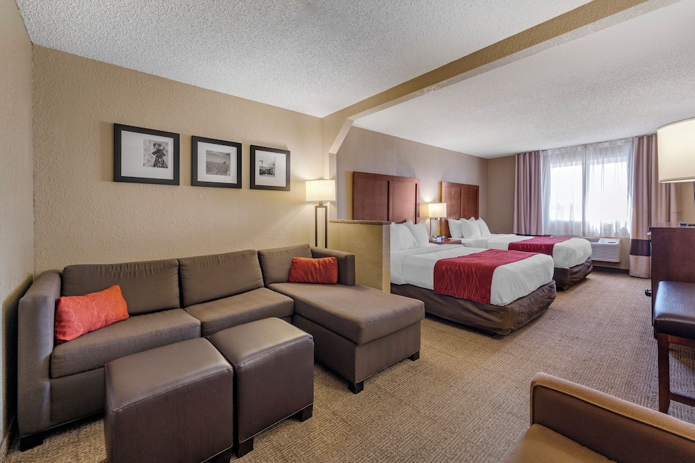 Comfort Inn and Suites Hays I-70 21/46
