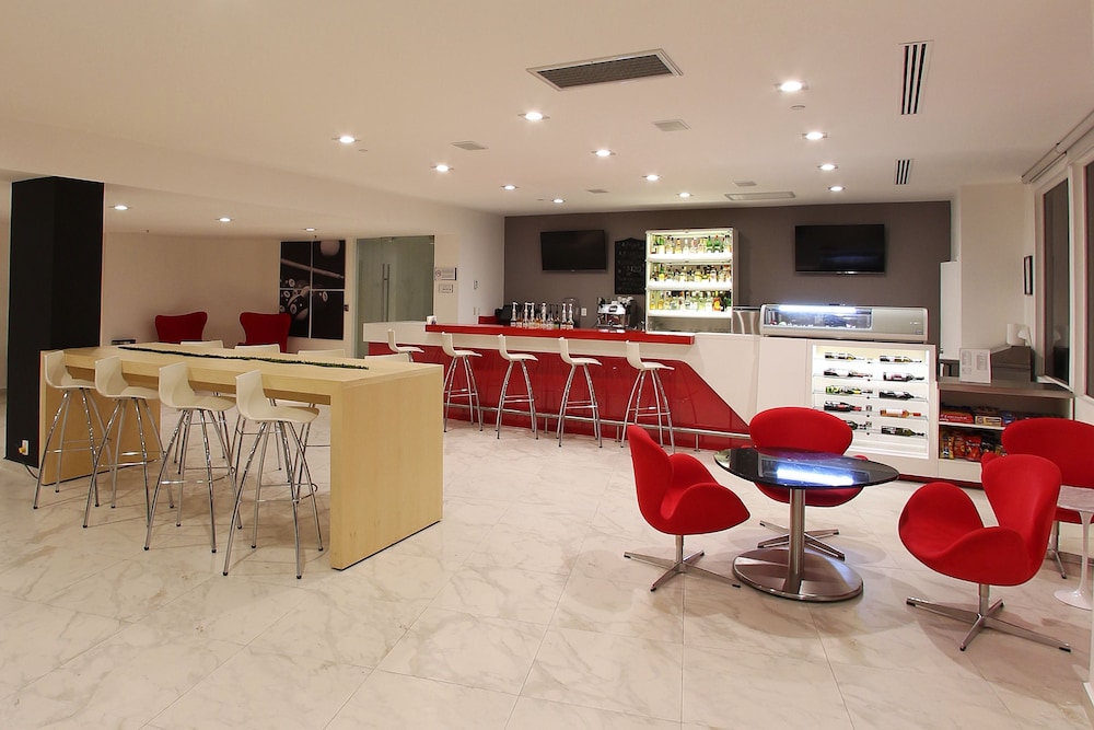 Fiesta Inn Express Perinorte 47/84