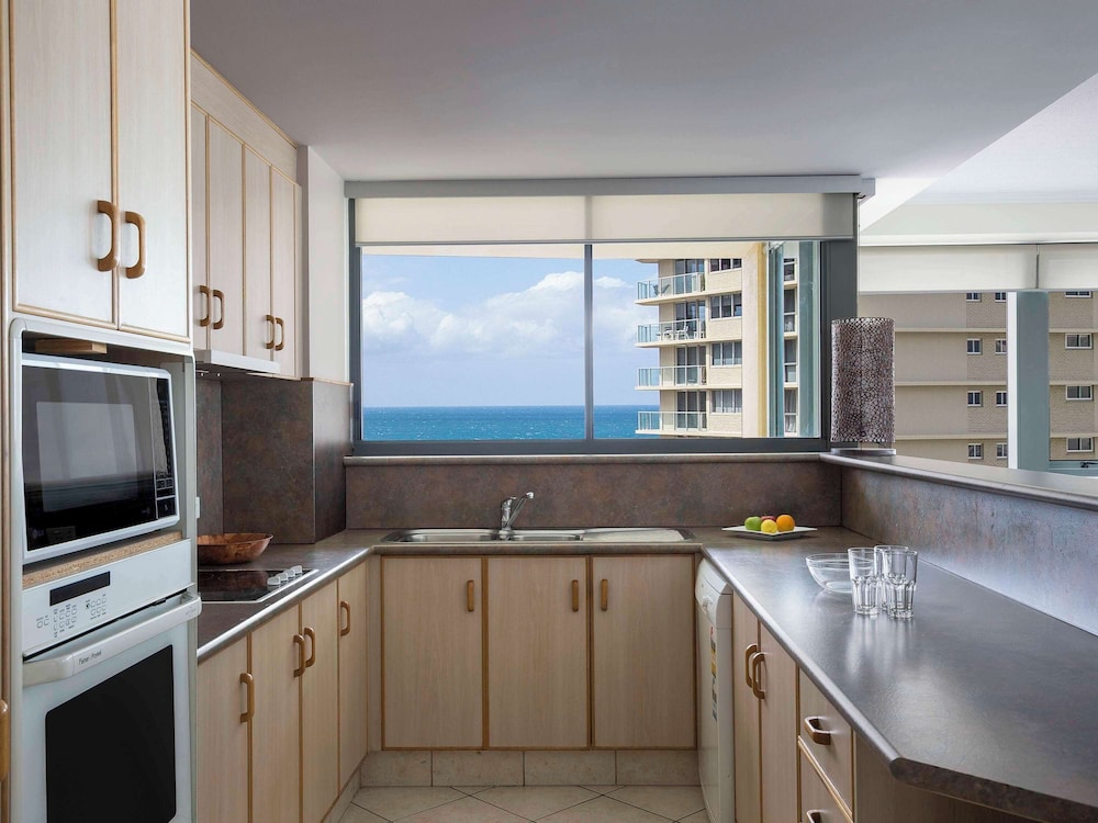 Mantra Sun City Surfers Paradise 30/64