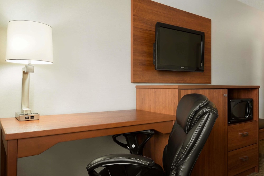 Travelodge By Wyndham Windsor 22/24