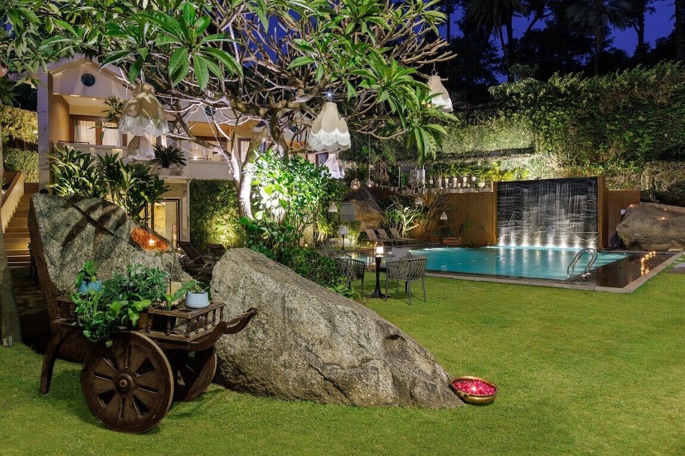 Hotel Hilltone 43/50