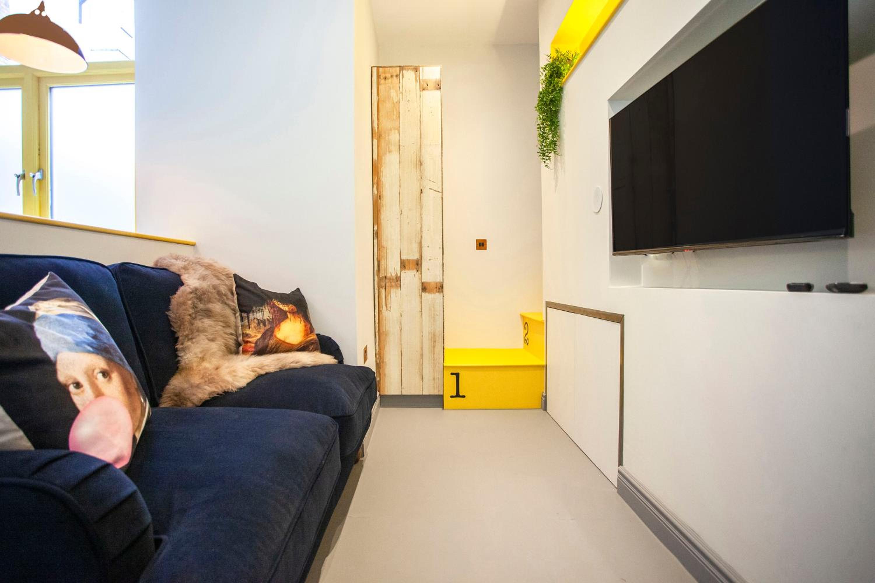 Higgihaus Aparthotel, Clare Street 37/49