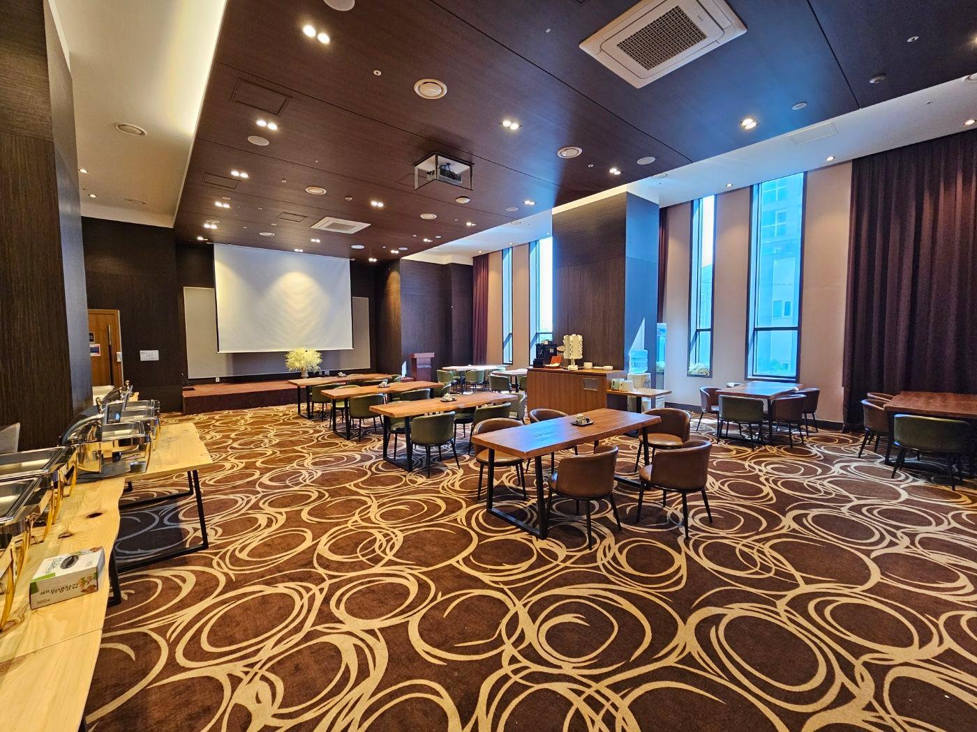 Golden Harbor Hotel Pyeongtaek 14/18