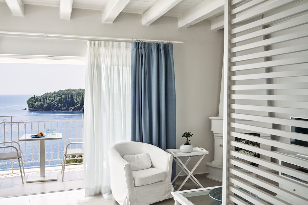 Maisonette, Suite, 1 King and 1 Single Beds